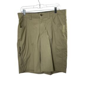 Columbia Tan 11" Cargo Shorts Men's Size 36